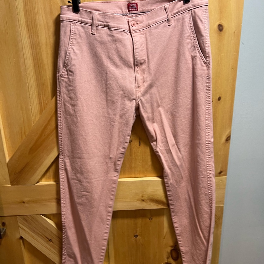 Levi's Pink Chinos Versatile and Tailored